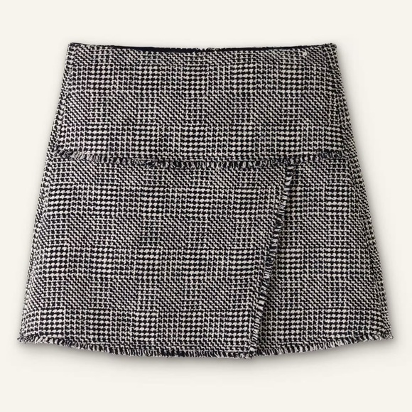 Me+Em Textured Wrap Front Mini Skirt - Picture 4 of 8